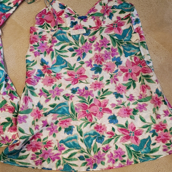 Val Mode Lingerie Set, Sz M - Picture 7 of 9